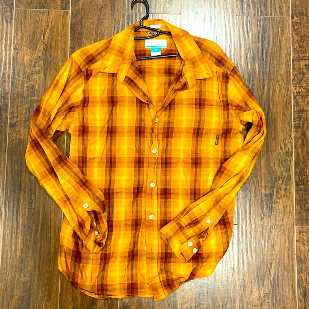 Men’s Columbia button down shirt